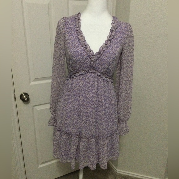 allison & kelly Dresses & Skirts - Allison & Kelly Purple Flower Spring Dress Size XS